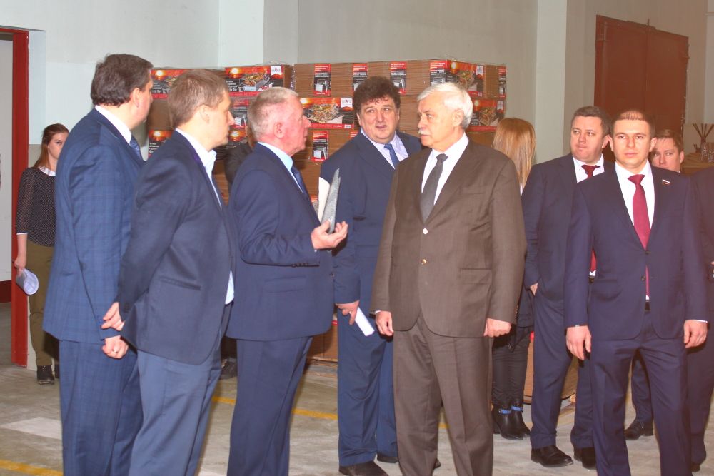 Губернатор Санкт-Петербурга Георгий Полтавченко посетил завод